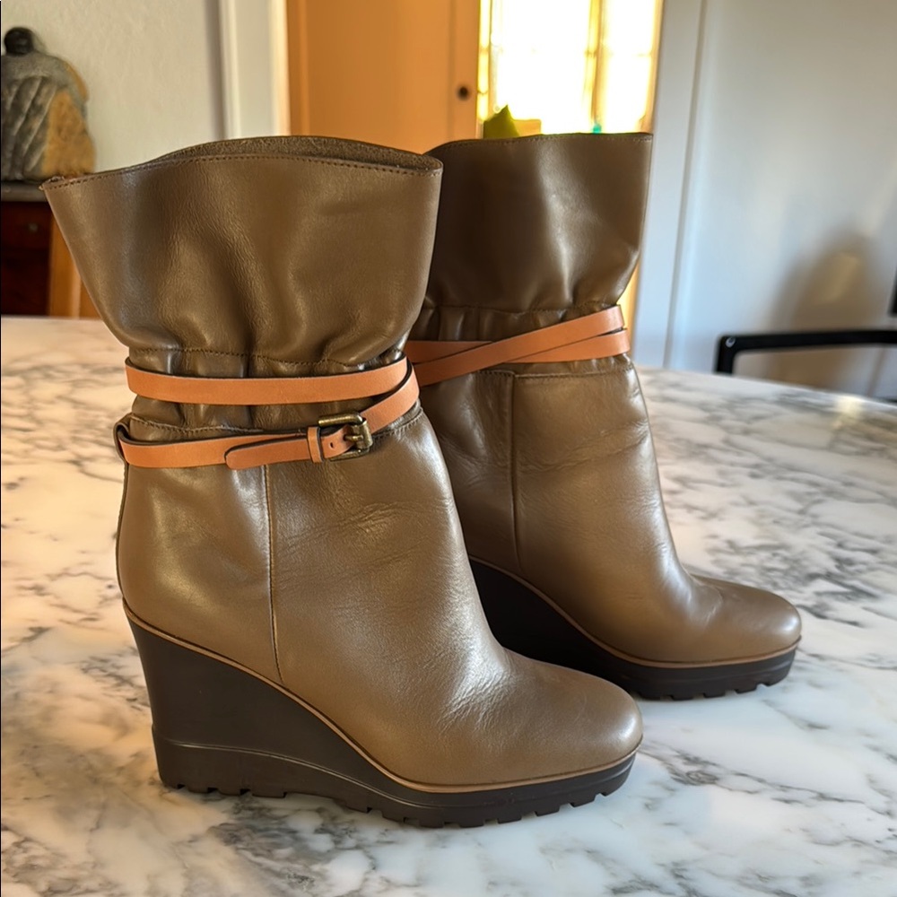 Chloe See Women's Tan Wedge Boots see left front toe has a very tiny, scratch.